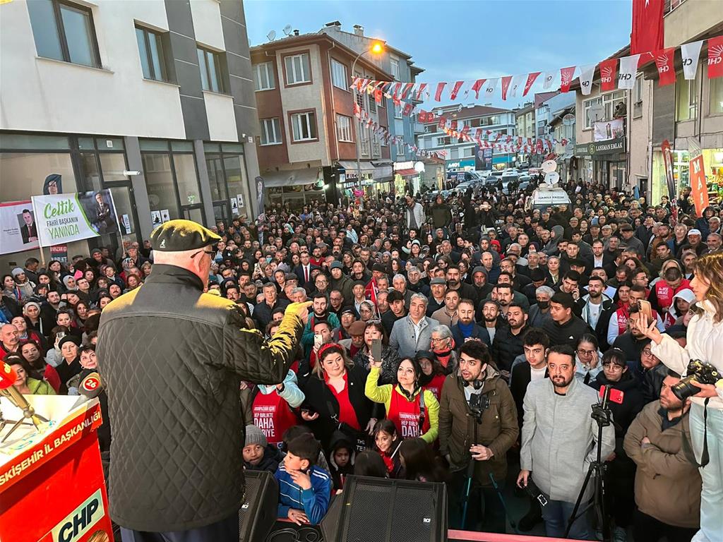 Kazım Kurt’tan Emek’te görkemli Seçim İletişim Ofisi açılışı
